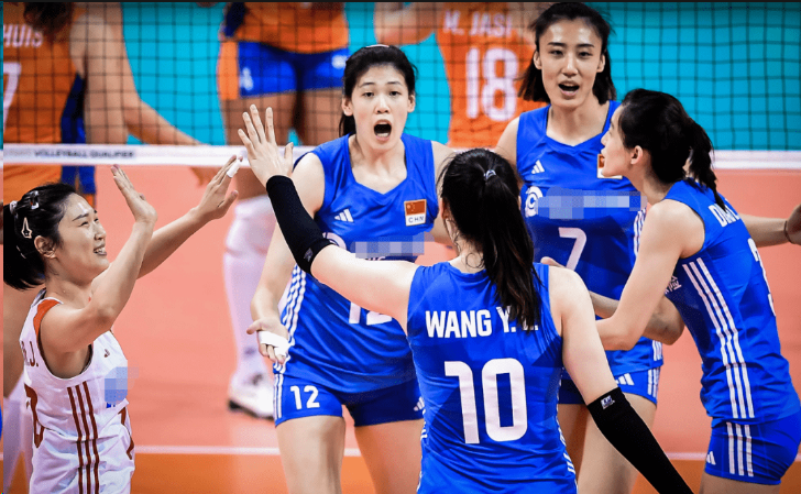 惊人逆袭！全球排名第二遭受意外挫败，为中国女排利好，胜利重返领先地位