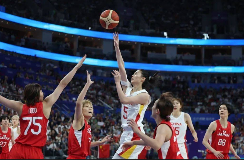 中国女篮险胜日本女篮，第7次摘得亚运女篮金牌，杭州三大球历史首金