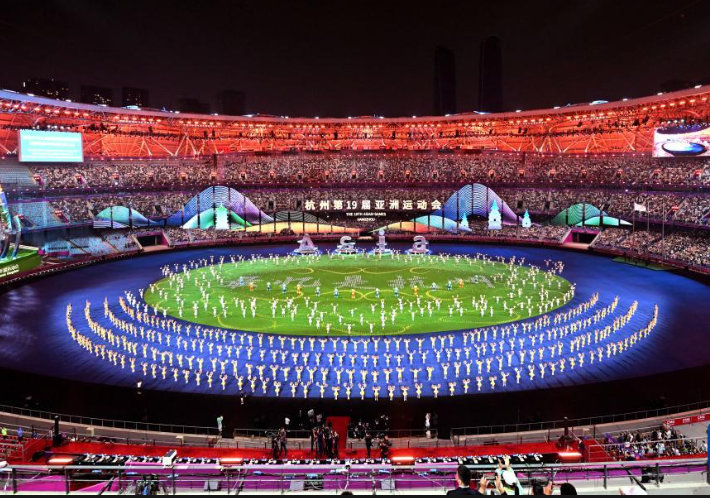 杭州亚运会闭幕：数字火炬神秘离场，日本八分钟表演引发争议